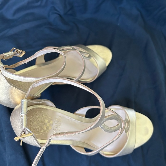 Gold 3 inch heeled Vince Camino sandals - Picture 4 of 5